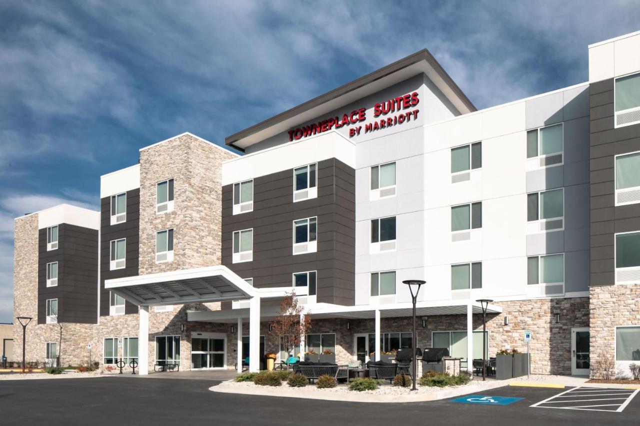 Towneplace Suites By Marriott Oconomowoc Buitenkant foto