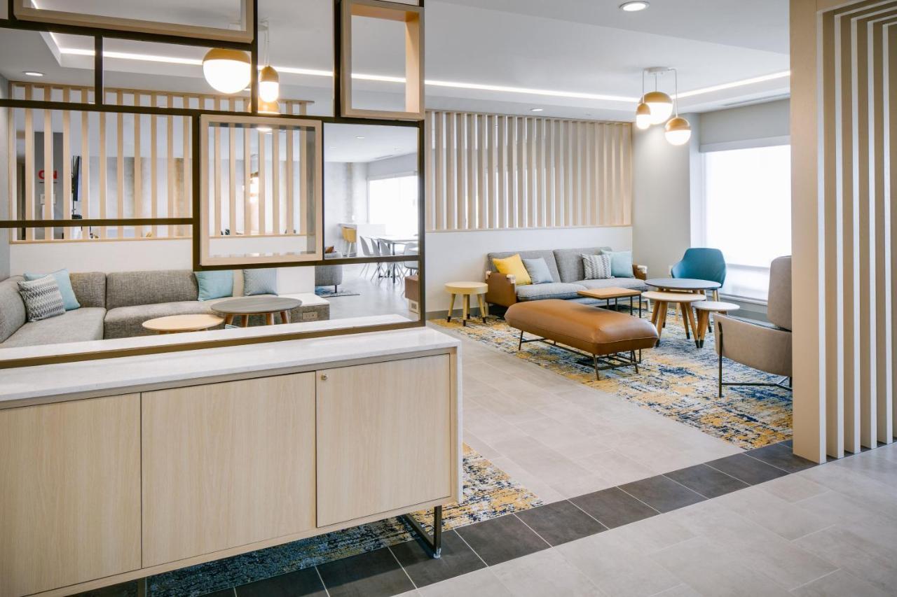 Towneplace Suites By Marriott Oconomowoc Buitenkant foto