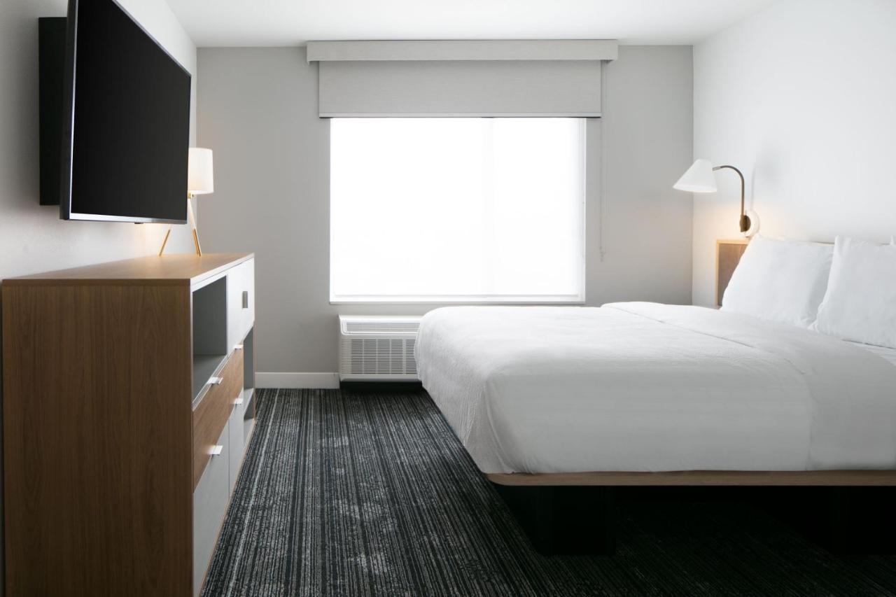 Towneplace Suites By Marriott Oconomowoc Buitenkant foto